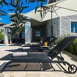 Pietra פורץ