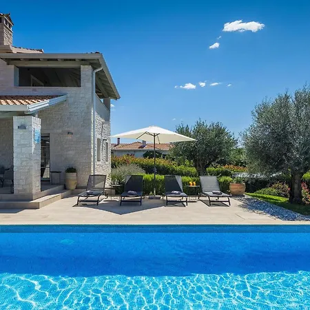 Pietra * Πόρετς