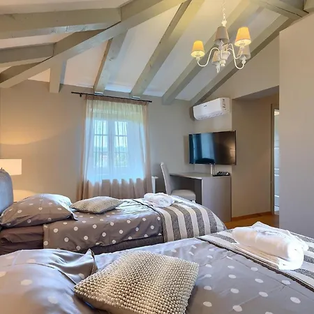 Pietra بيت للعطل بوريتش