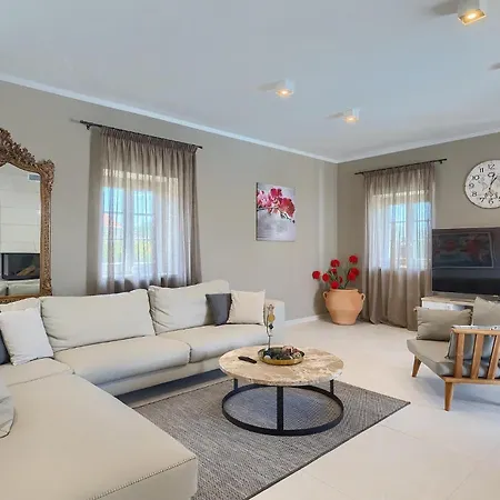 Pietra بيت للعطل بوريتش